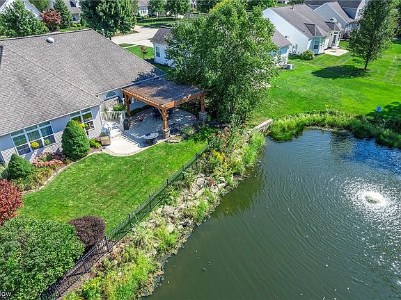 4th image of 686 Coronado Cir