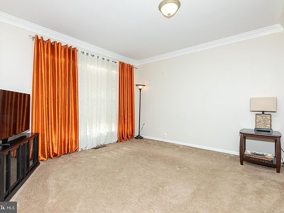 5th image of 6111 Bricker Ln