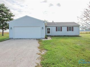 19790 Bradner Rd, Pemberville, OH 43450