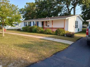 10409 S Carolina St, Oscoda, MI