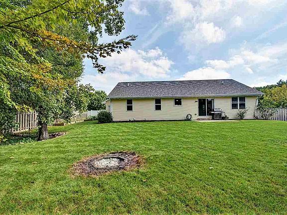 3rd image of 625 E River Dr