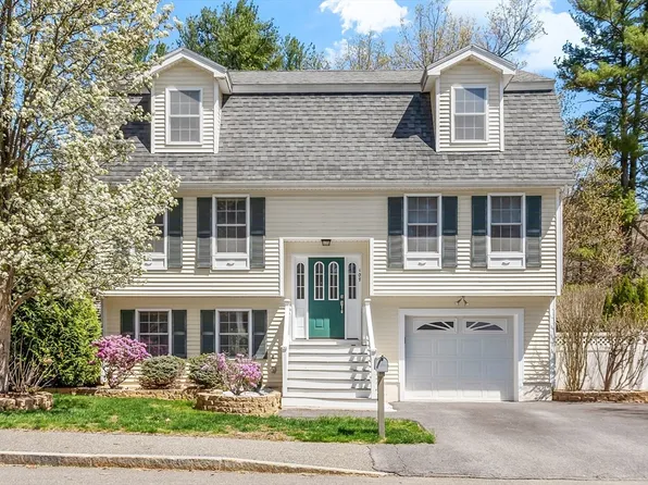 107 Charant Rd, Lowell, MA 01854