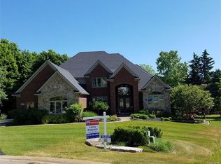 1577 Toms Hollow Ct, Brighton, MI 48114