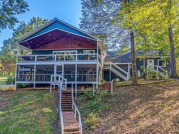 2nd image of 209 Peninsula Dr