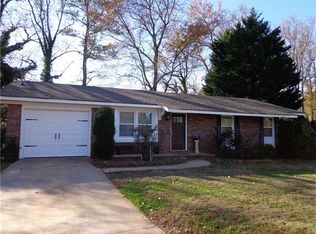 208 Pine Forest Dr, Cumming, GA 30040