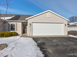 75 Junco Ct, Cedar Springs, MI 49319