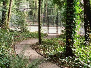 1617 SW Midvale Rd, Portland, OR 97219