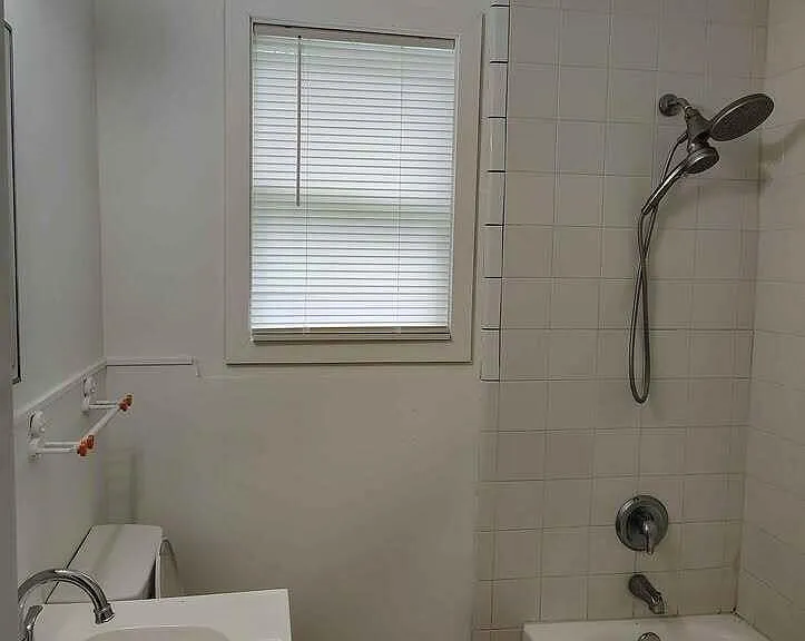 3368 Columbus Ave — Photo 5