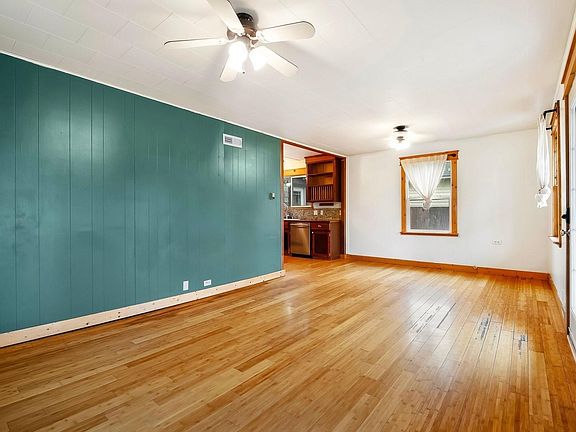 5th image of 1224 Larch St