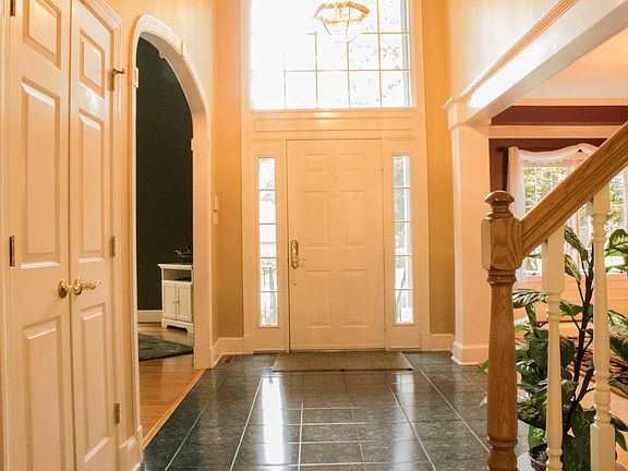 2nd image of 6012 Treyburn Pl