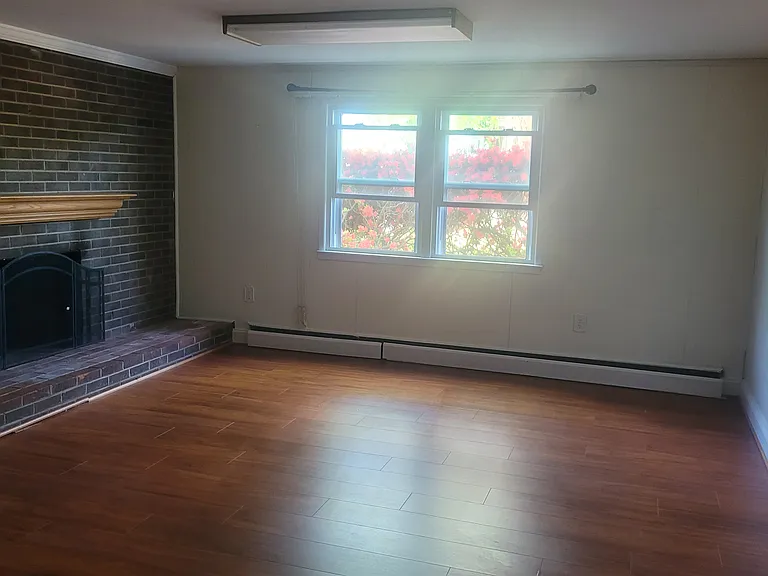 3807 Danbury Ct — Photo 9