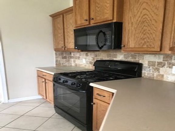 5th image of 310 Hearthwood Dr