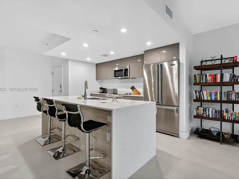 13800 Highland Dr #308 — Photo 4