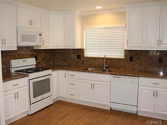 3rd image of 15522 Pratt Cir