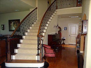 5th image of 186 Northridge