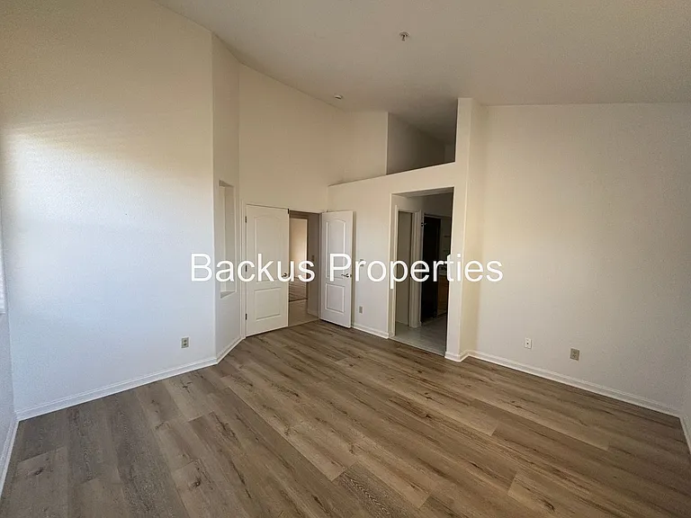 18223 Viewcrest Ln — Photo 18