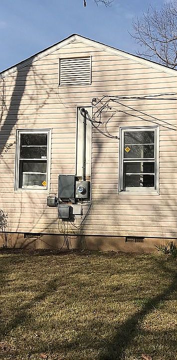 2nd image of 1133 E 49th St N