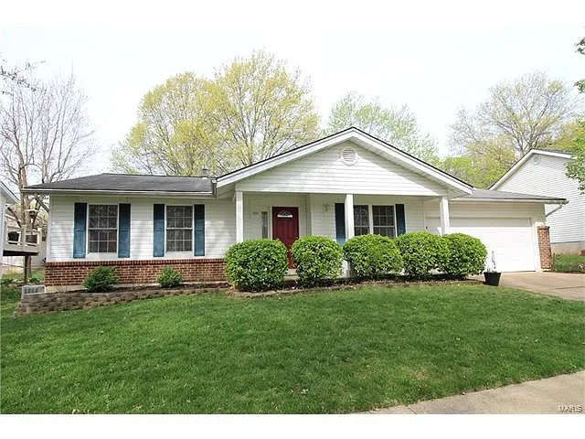1109 Windyoak Dr photo 1