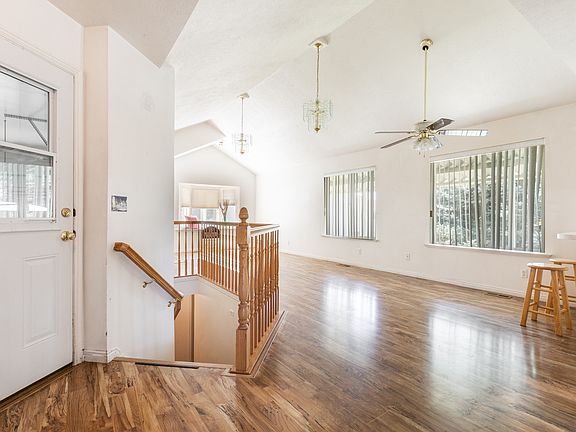4th image of 625 N Redwood Rd W #12