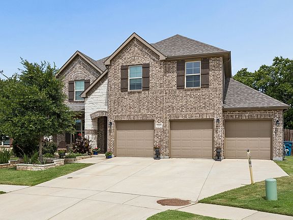 2nd image of 220 Virginia Ln