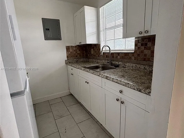 6601 SW 18th St #206 — Photo 3