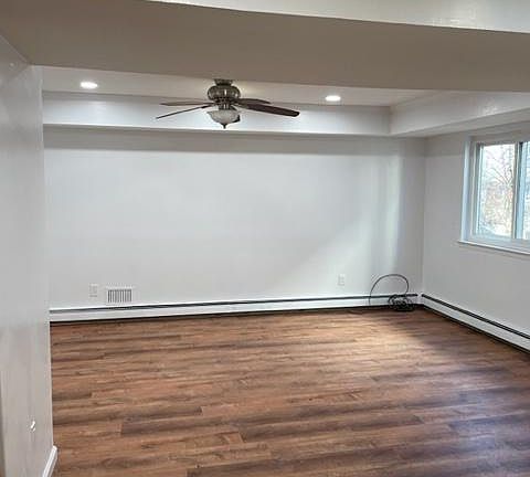 4th image of 126 Joseph Ave #B