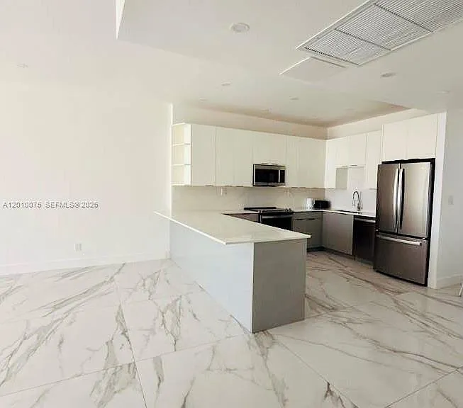 19370 Collins Ave #Penthouse 3 — Photo 11