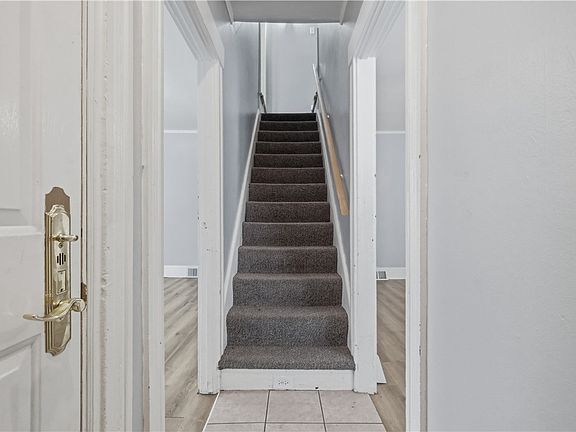 4th image of 30 Harrison St