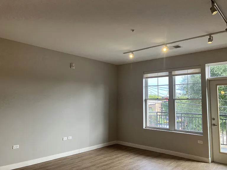 HIGHPOINT Clarendon Hills — Photo 58