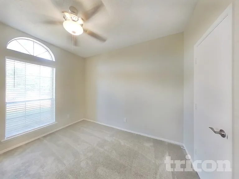 309 Pecos Dr — Photo 12