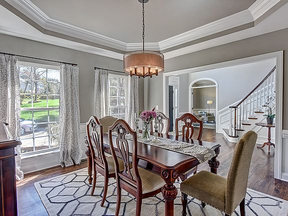 4th image of 117 Cypress Cove Ln