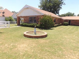 121 N Poplar St, Martha, OK 73556