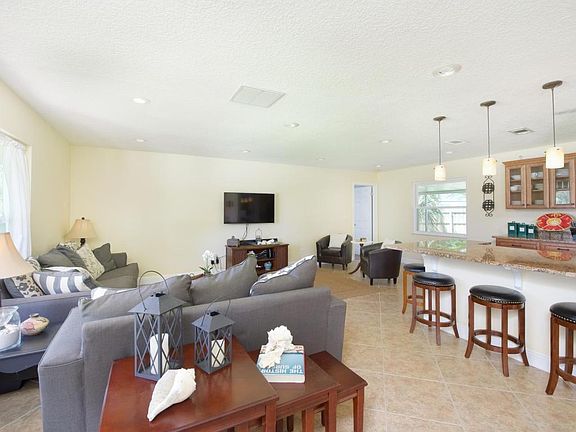 5th image of 1183 Yacht Club Blvd