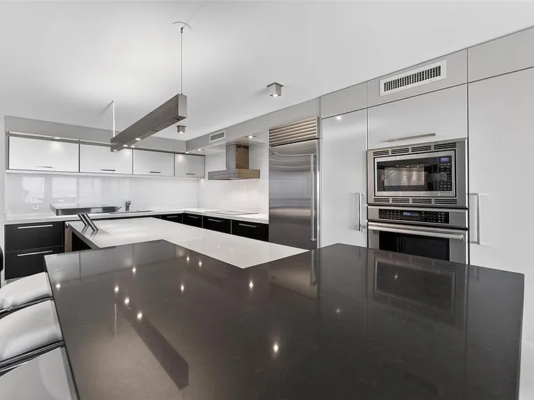 4450 Gulf Blvd #113 — Photo 39