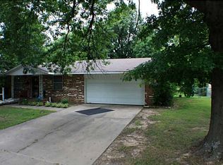 710 Dyer St, Springdale, AR 72762