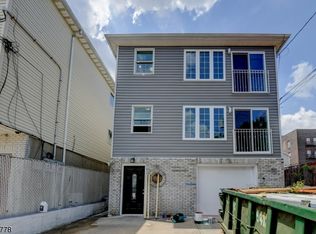 95 Pennington St, Newark, NJ 07105