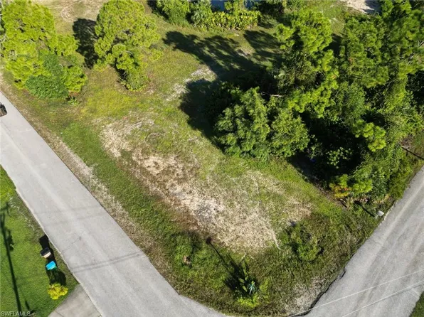 1429 NE 37th ST, CAPE CORAL, FL 33909