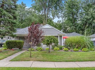 24412 Carlysle St, Dearborn, MI