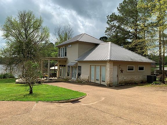 4th image of 23184 Edgewater Dr