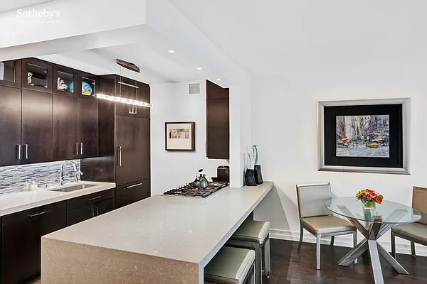 Rented by Sotheby's International Realty | media 14