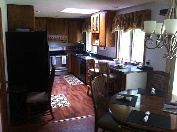 3rd image of 3317 Indian Rock Ln