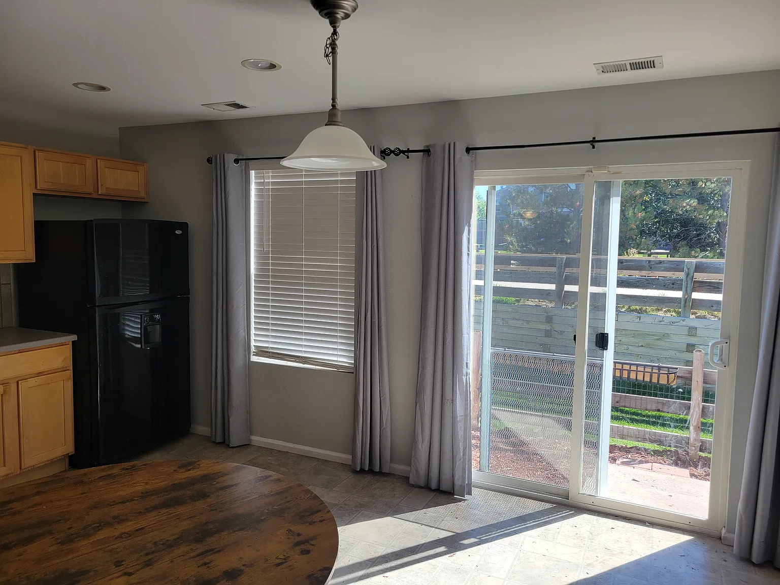 397 Smith Cir, Erie — Photo 4