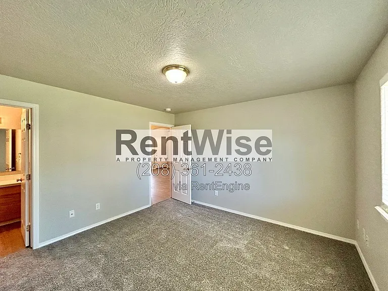 14232 Carolina St — Photo 7