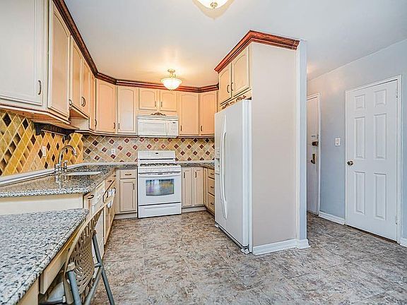 3rd image of 2265 Gerritsen Ave APT 5C