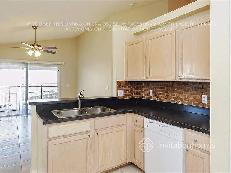 658 Cornwallis Dr — Photo 5