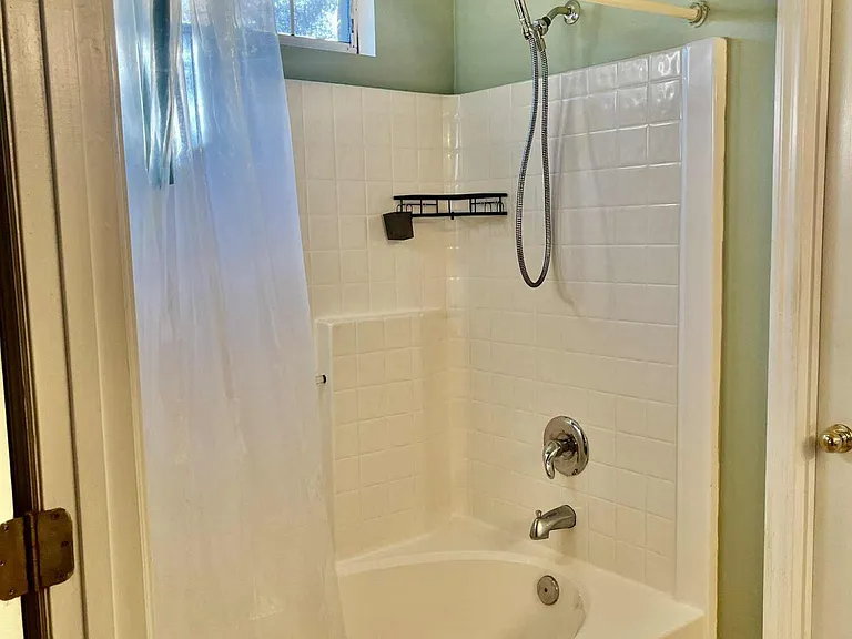 524 Beverly Dr — Photo 32