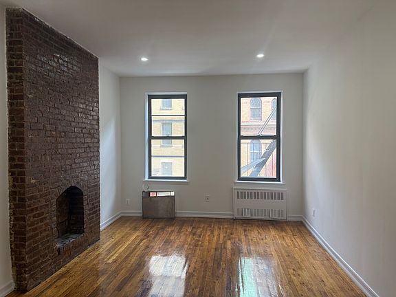 3rd image of 212 E 83rd St #2C