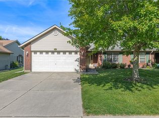 114 Warner Dr, Englewood, OH 45322