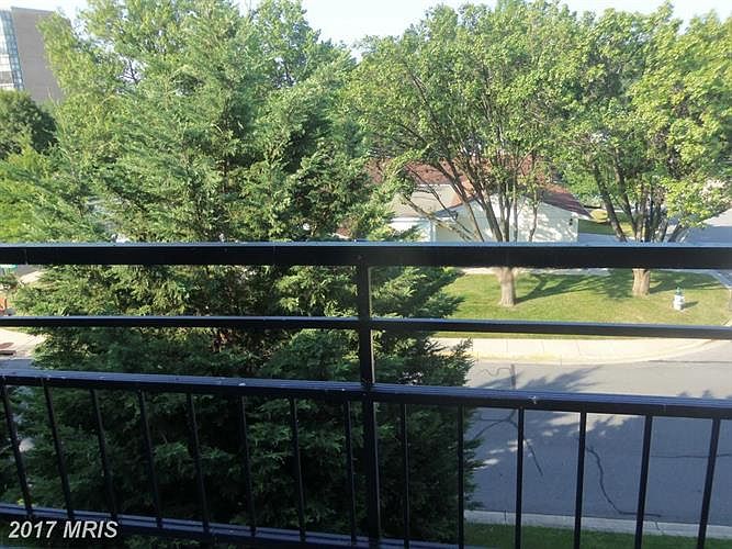 1st image of 15300 Wallbrook Ct #47-3C