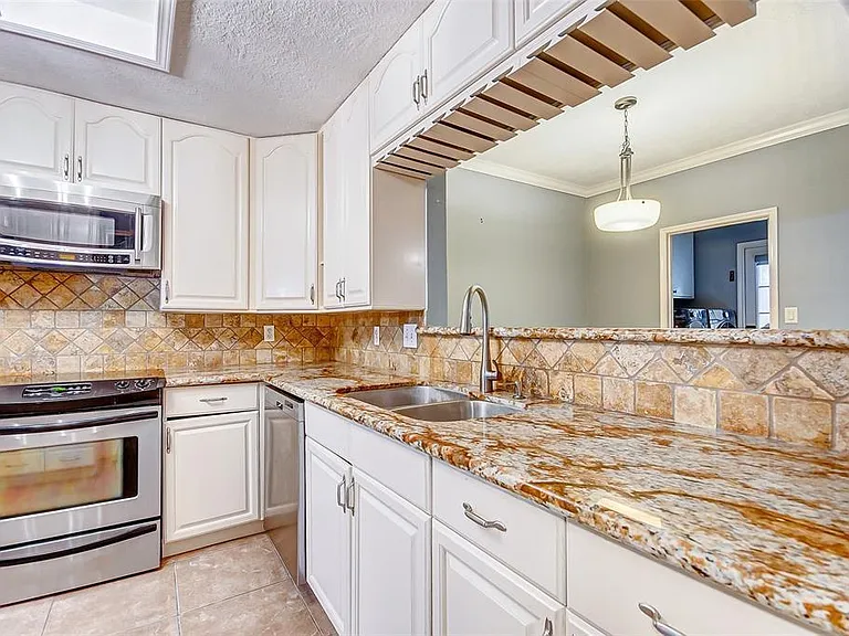 10716 Briar Forest Dr #30 — Photo 7